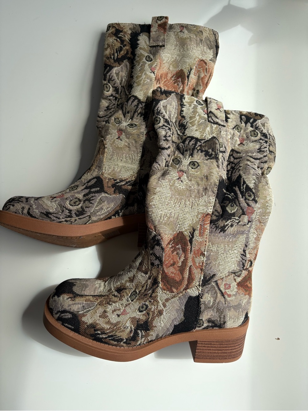 Cat Tapestry Mid-Calf Boots size 6